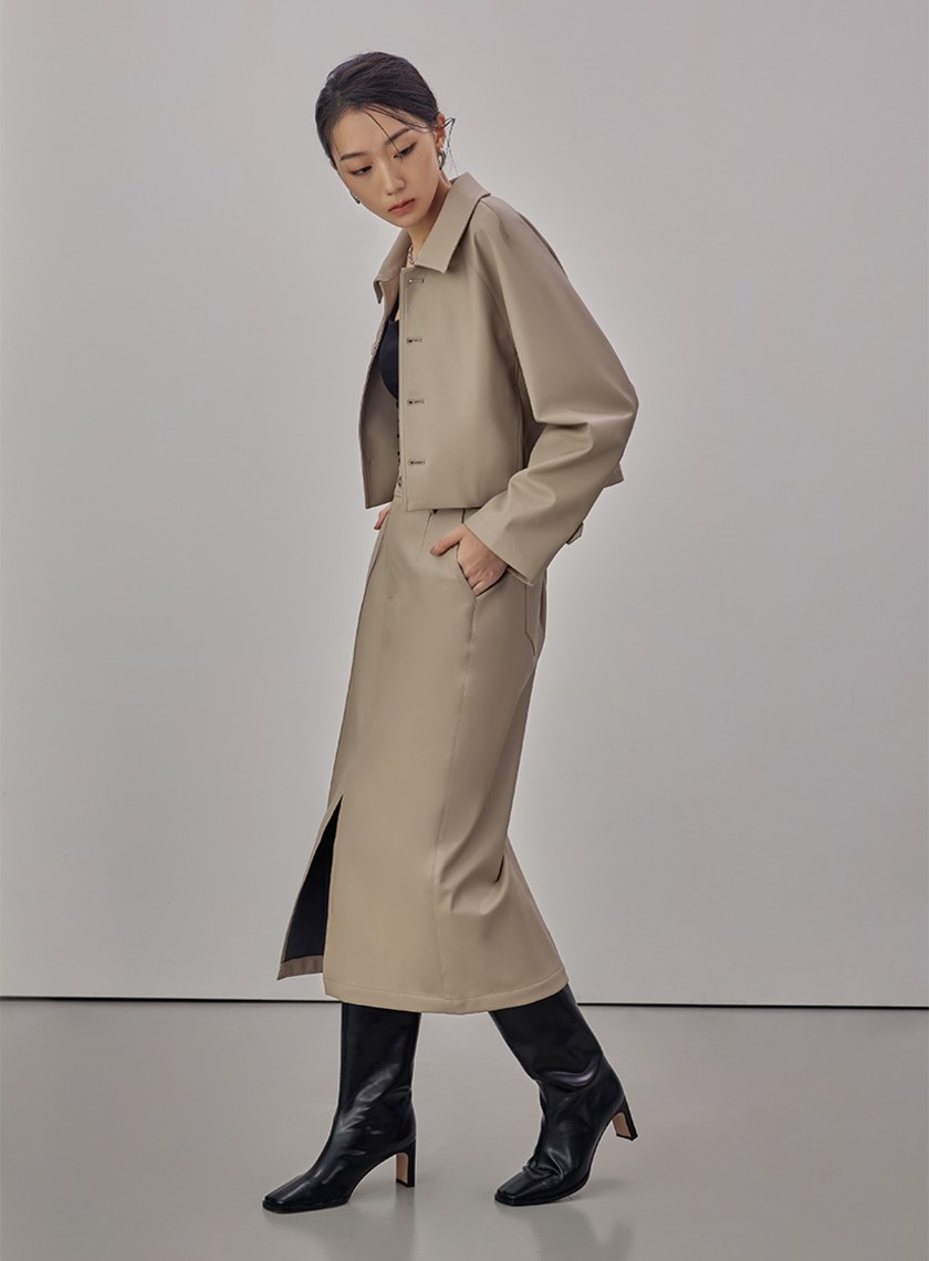 俐落前開岔皮革窄裙